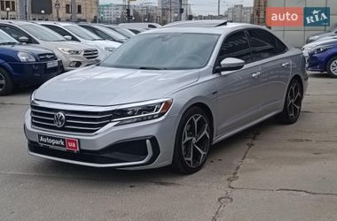 Седан Volkswagen Passat 2020 в Харкові