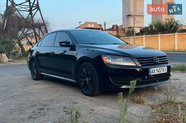 Седан Volkswagen Passat 2015 в Чернівцях
