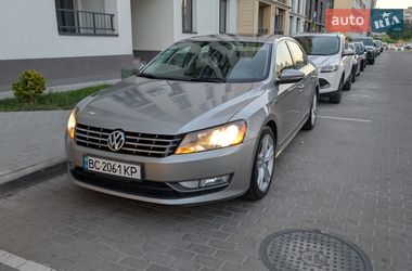 Седан Volkswagen Passat 2012 в Львове