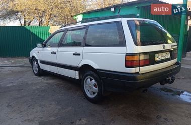 Универсал Volkswagen Passat 1993 в Голобах