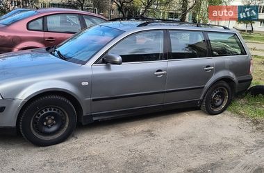 Универсал Volkswagen Passat 2002 в Малине