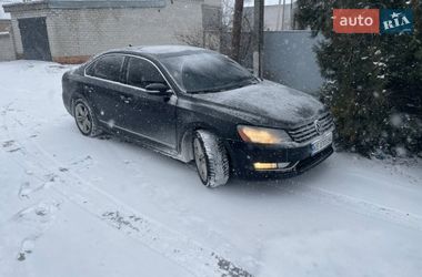 Седан Volkswagen Passat 2012 в Днепре