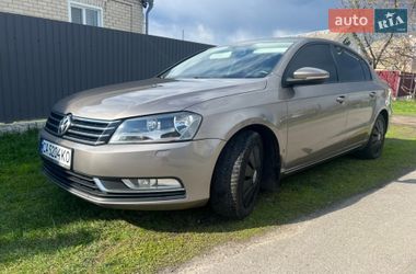 Седан Volkswagen Passat 2010 в Шполе