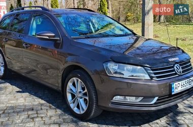 Універсал Volkswagen Passat 2012 в Києві