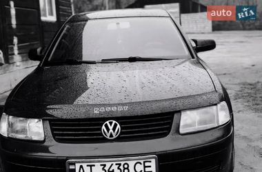 Седан Volkswagen Passat 1997 в Старих Бросківцях