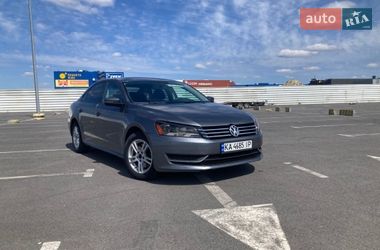 Седан Volkswagen Passat 2013 в Львове