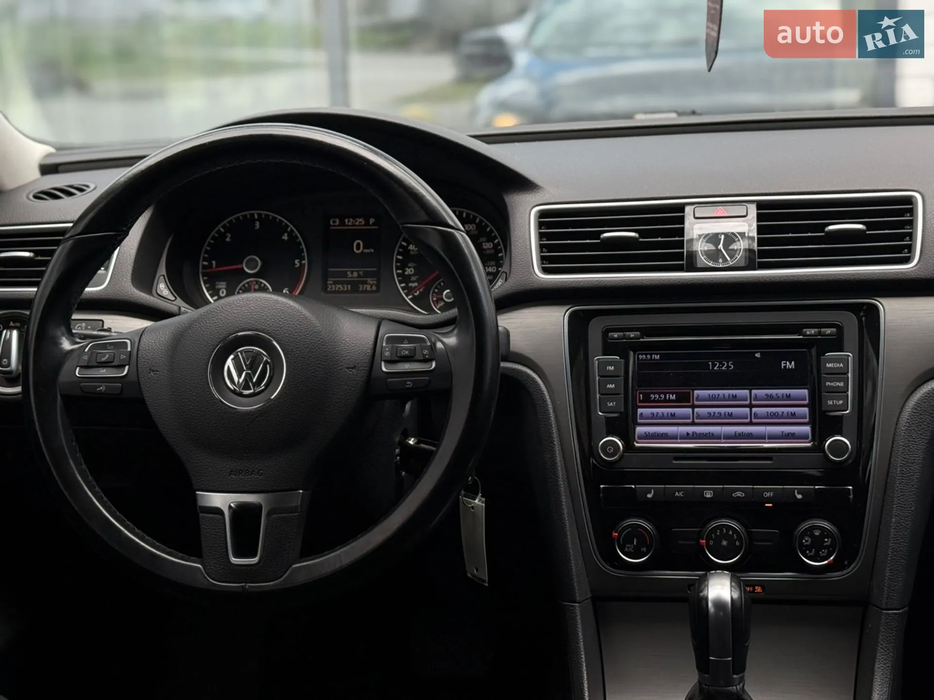 2015 Volkswagen Passat - мініатюра 17