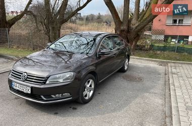 Седан Volkswagen Passat 2012 в Києві