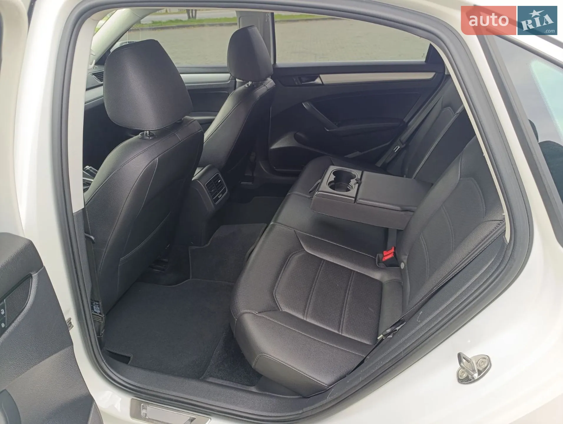 2012 Volkswagen Passat - мініатюра 29