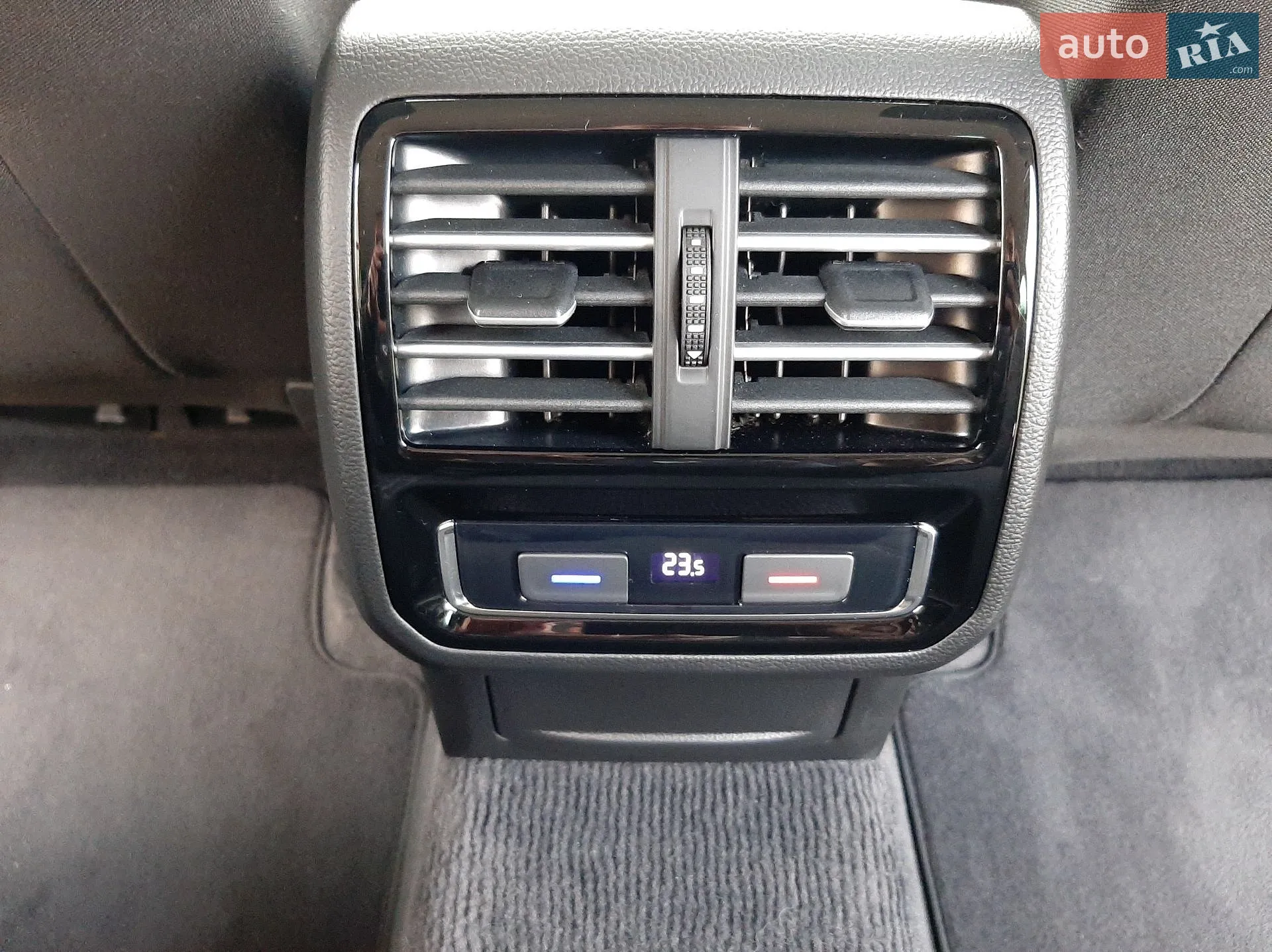 2016 Volkswagen Passat - мініатюра 24