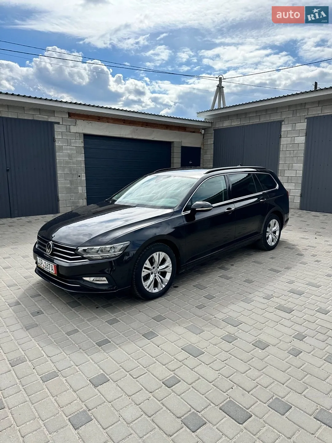 2023 Volkswagen Passat - фото 1