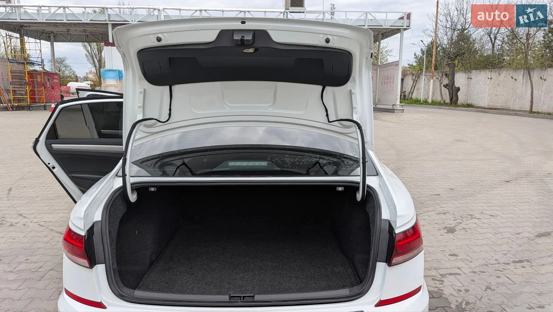 2021 Volkswagen Passat - мініатюра 16