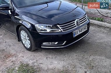 Универсал Volkswagen Passat 2011 в Староконстантинове