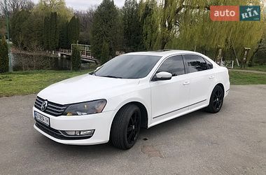 Седан Volkswagen Passat 2013 в Любарі