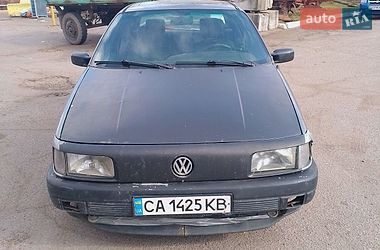 Седан Volkswagen Passat 1991 в Золотоноші