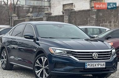 Седан Volkswagen Passat 2020 в Днепре