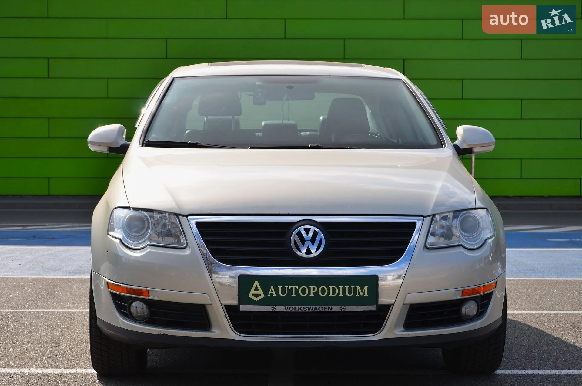 2010 Volkswagen Passat - мініатюра 3