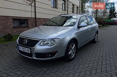 Універсал Volkswagen Passat 2006 в Золочеві
