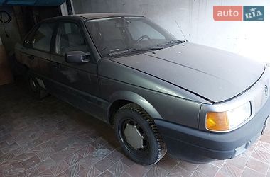 Седан Volkswagen Passat 1990 в Обухове