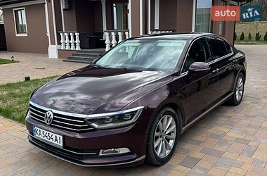 Седан Volkswagen Passat 2015 в Харькове