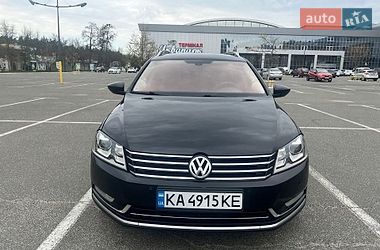 Универсал Volkswagen Passat 2012 в Киеве