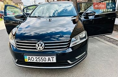 Седан Volkswagen Passat 2014 в Солотвине