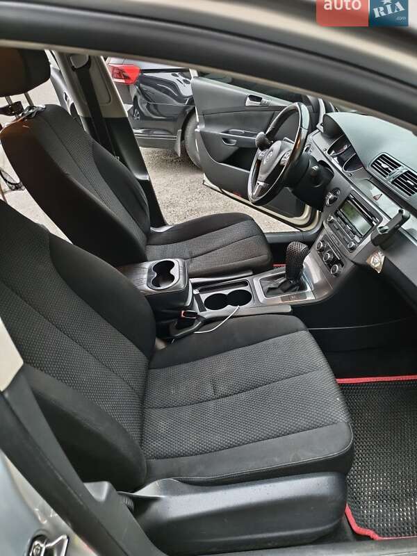 Volkswagen Passat 2010