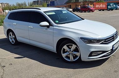 Універсал Volkswagen Passat 2020 в Львові