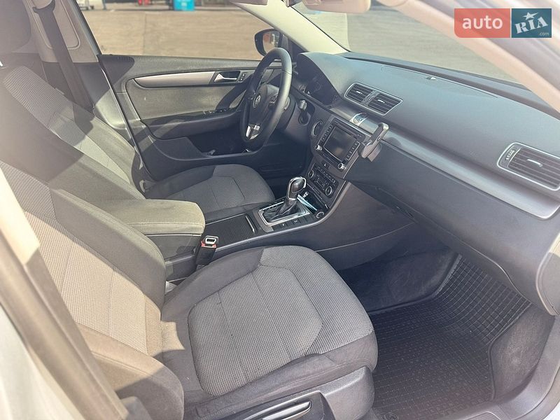 Volkswagen Passat 2011