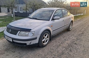 Седан Volkswagen Passat 1998 в Ковеле