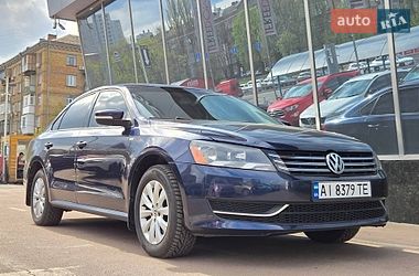 Седан Volkswagen Passat 2013 в Києві