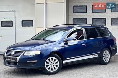 Універсал Volkswagen Passat 2005 в Миколаєві