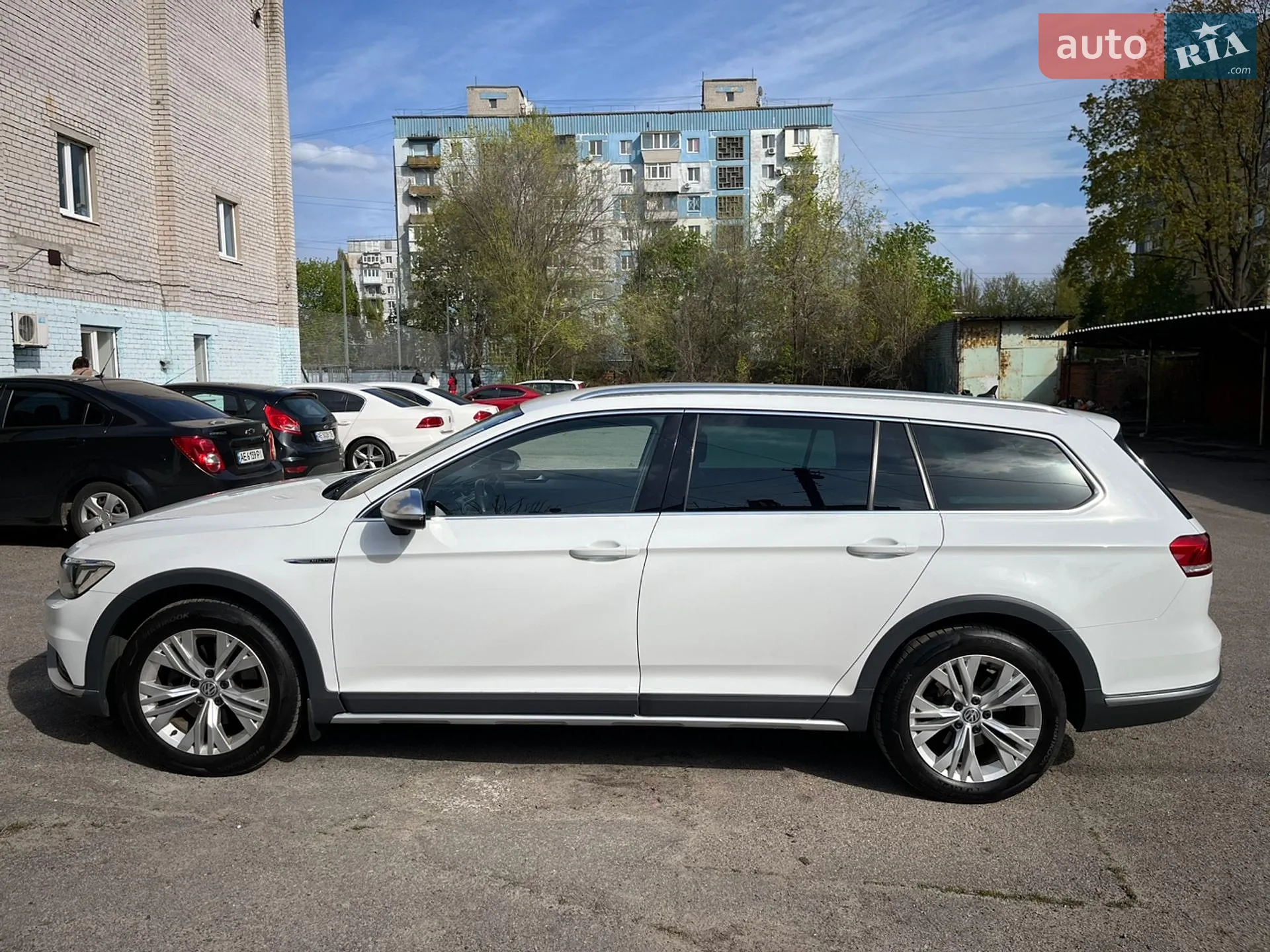Volkswagen Passat 2018 VIN WVWZZZ3CZJE225069 фото оголошення 8 з 17