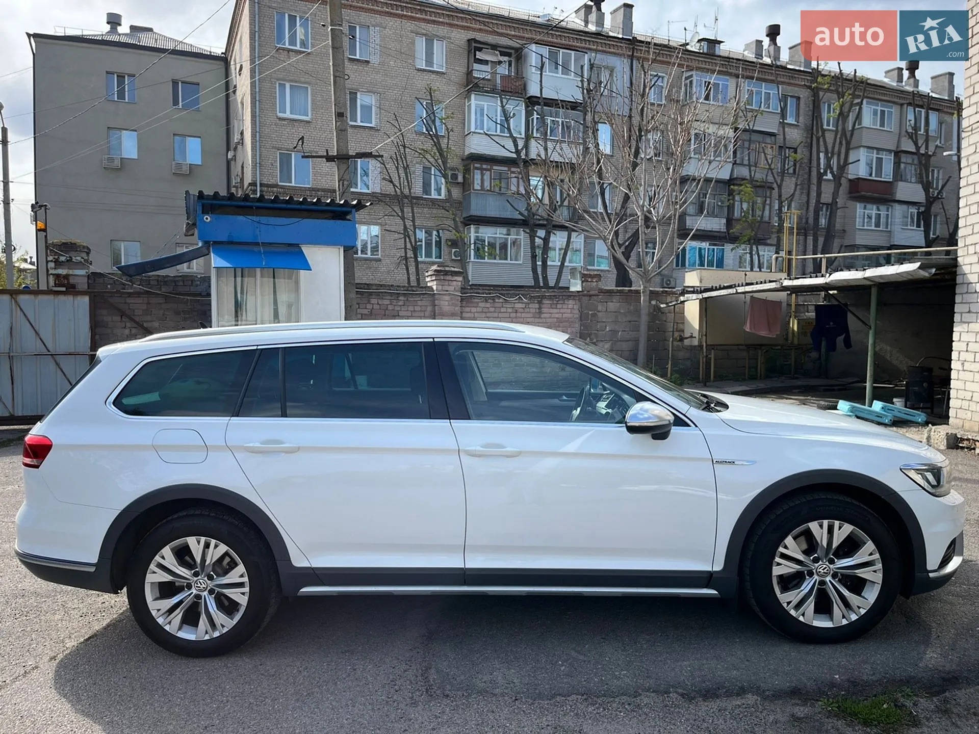 Volkswagen Passat 2018 VIN WVWZZZ3CZJE225069 фото оголошення 10 з 17