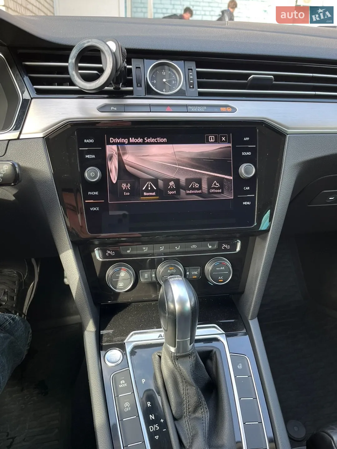 Volkswagen Passat 2018 VIN WVWZZZ3CZJE225069 фото оголошення 14 з 17