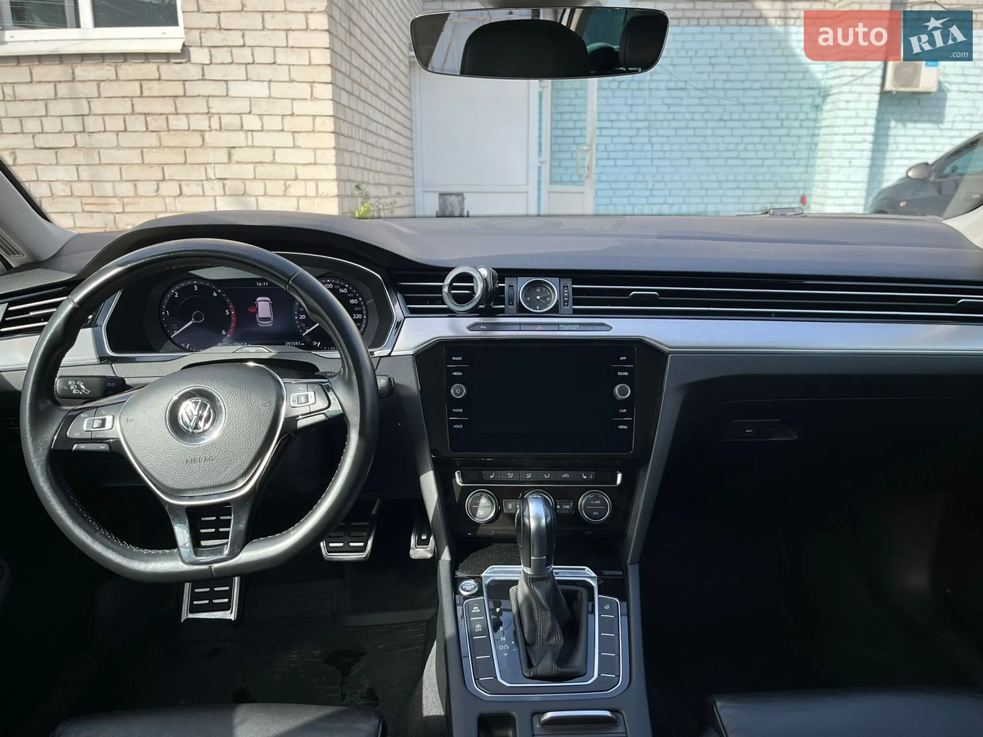 Volkswagen Passat 2018 VIN WVWZZZ3CZJE225069 фото оголошення 15 з 17
