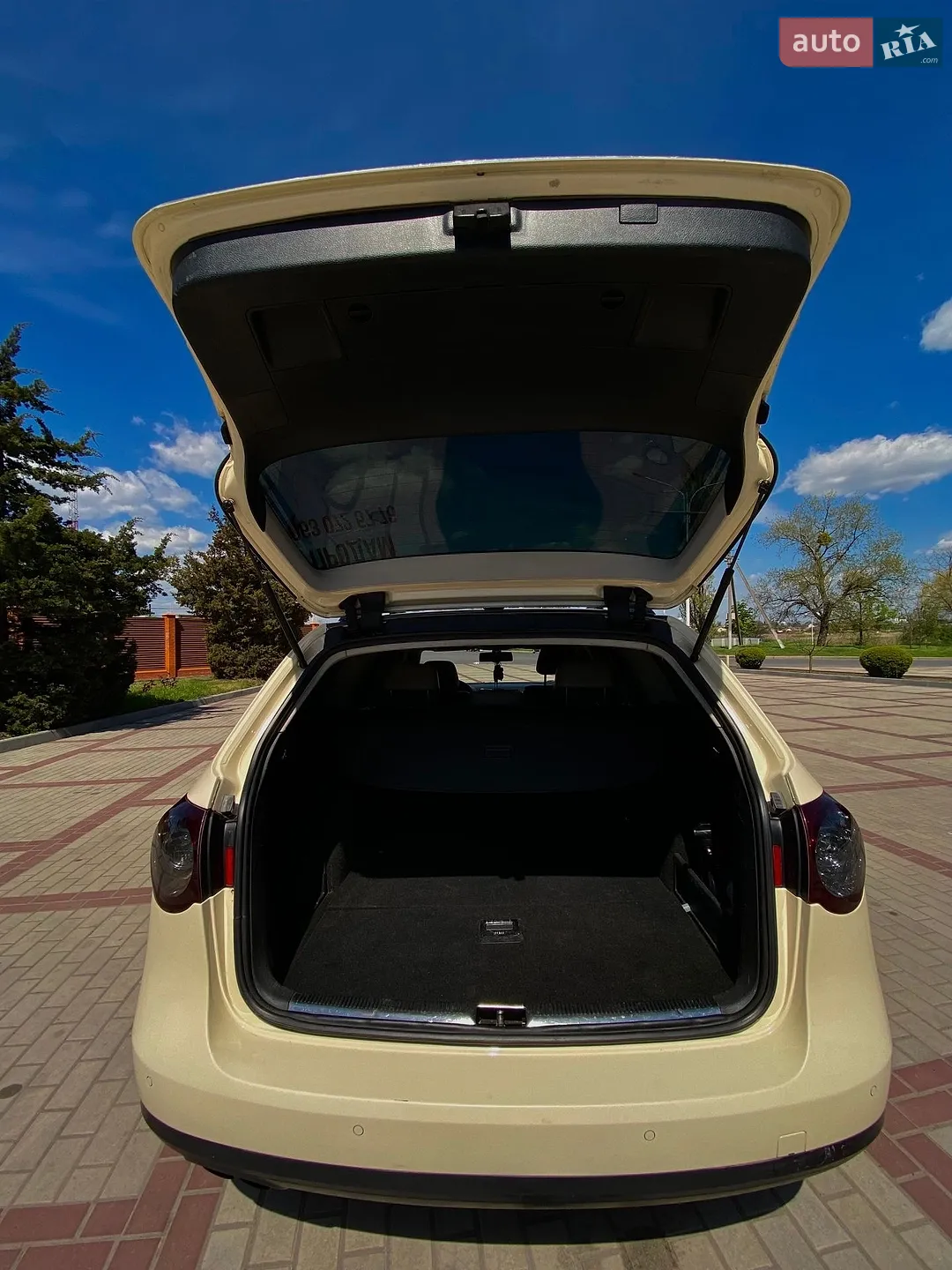 2010 Volkswagen Passat - мініатюра 4