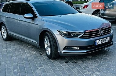 Універсал Volkswagen Passat 2018 в Львові
