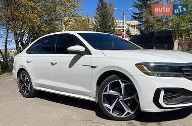 Седан Volkswagen Passat 2020 в Луцьку