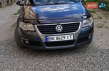 Универсал Volkswagen Passat 2010 в Здолбунове
