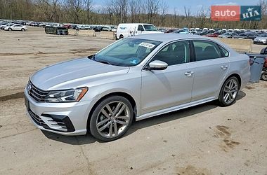 Седан Volkswagen Passat 2016 в Тернополі