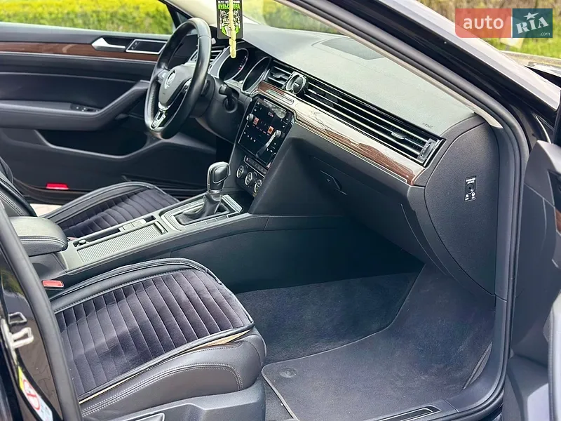 Volkswagen Passat 2018 VIN WVWZZZ3CZKE003236 фото оголошення 13 з 59