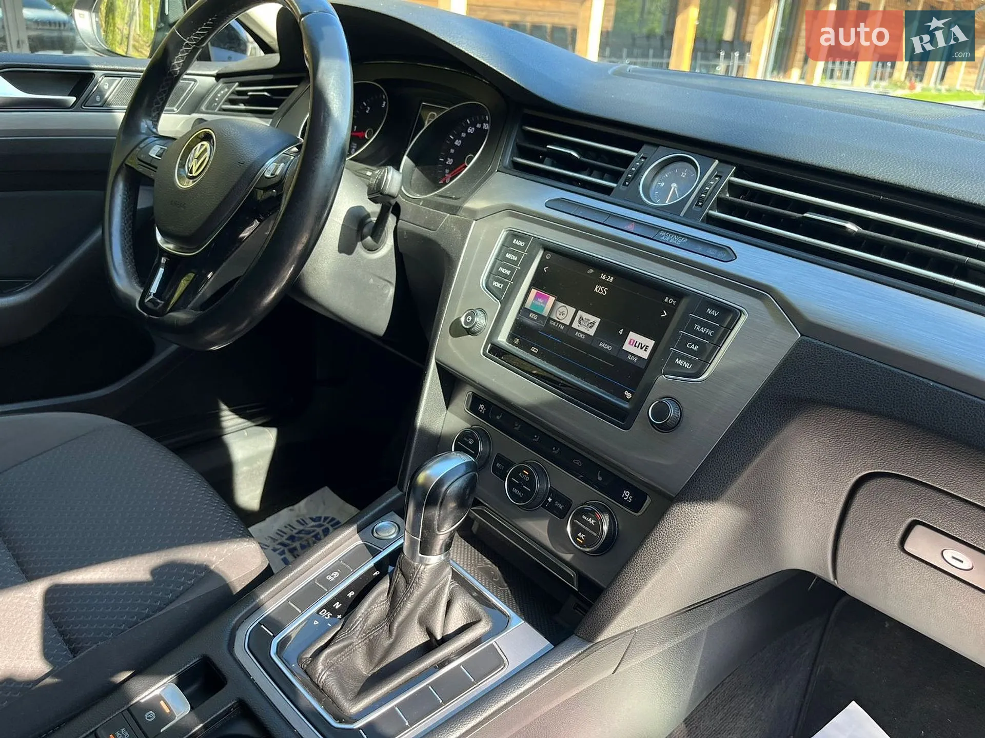 2016 Volkswagen Passat - мініатюра 20