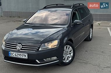 Універсал Volkswagen Passat 2013 в Львові