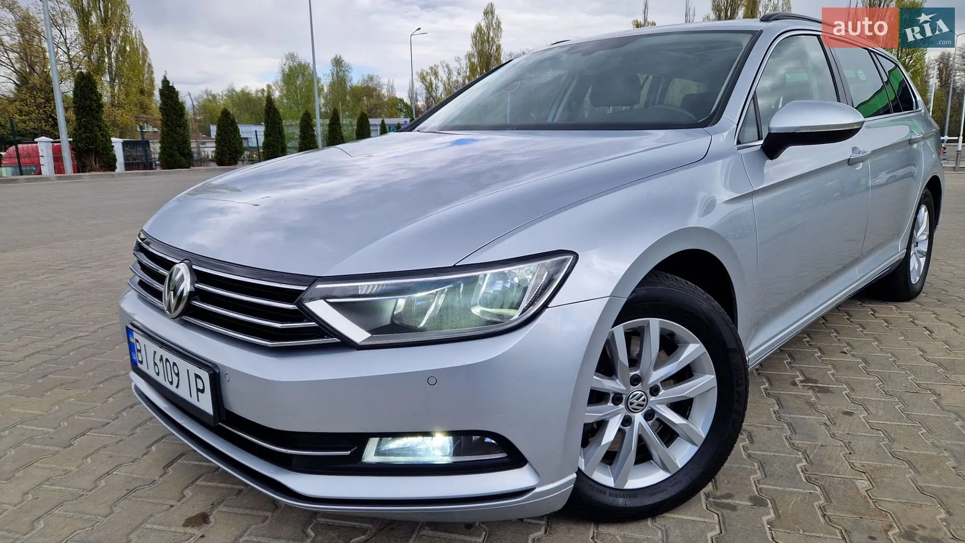 2017 Volkswagen Passat - фото 1