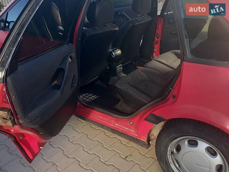 Volkswagen Passat 1993 VIN WVWZZZ3AZRB051559 фото оголошення 10 з 37