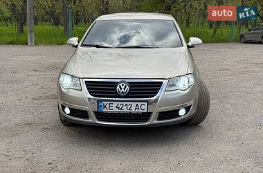 Седан Volkswagen Passat 2005 в Павлограді