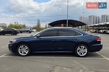 Седан Volkswagen Passat 2020 в Києві