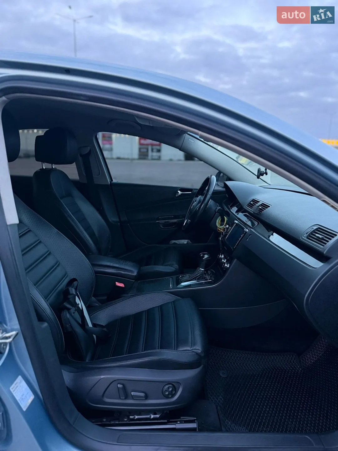 2010 Volkswagen Passat - мініатюра 24