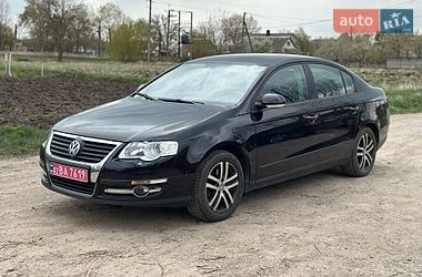 Седан Volkswagen Passat 2006 в Турбовом